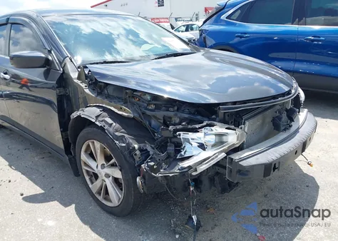 2015 Nissan Altima 2.5 Sv z USA, uszkodzony, nr VIN 1N4AL3AP4FC289244